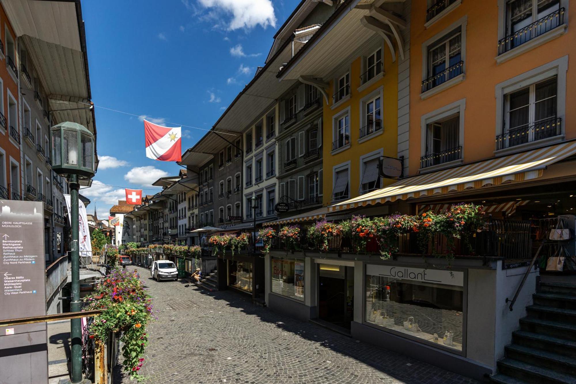 Historische Wohnung Im Herzen Der Thuner Altstadt Buitenkant foto