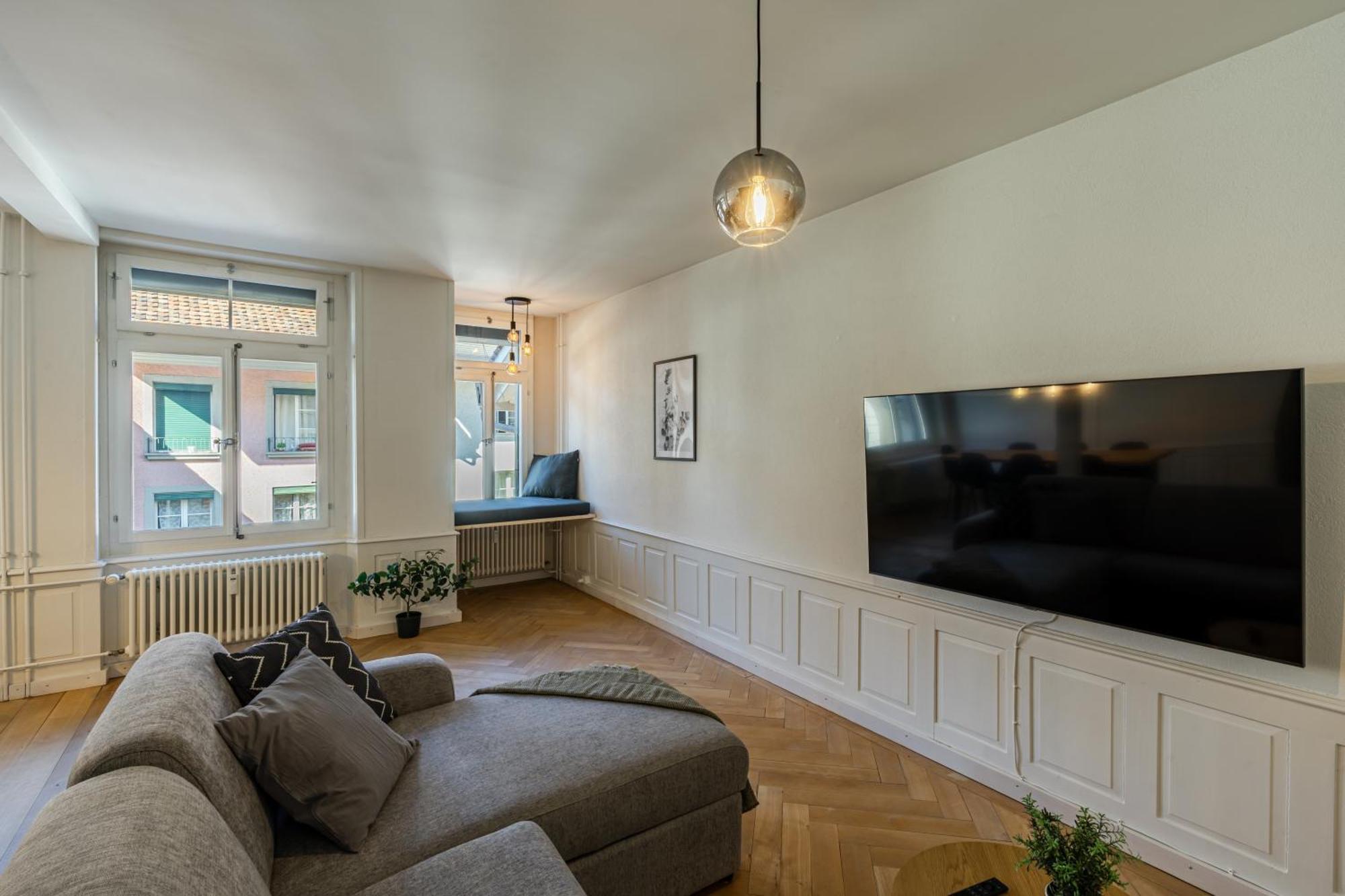 Historische Wohnung Im Herzen Der Thuner Altstadt Buitenkant foto